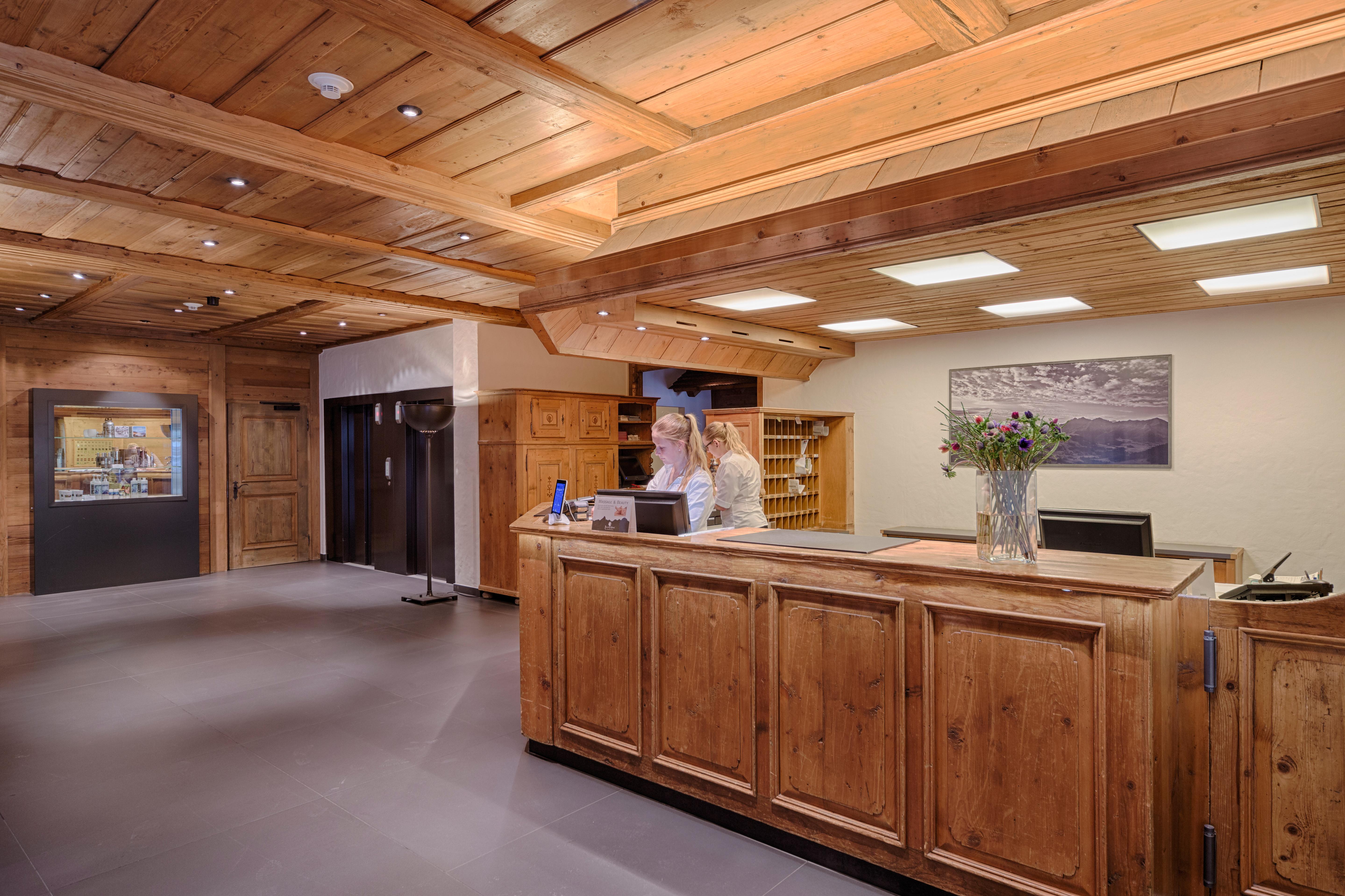 Bernerhof Swiss Quality Hotel Гстаад Екстериор снимка