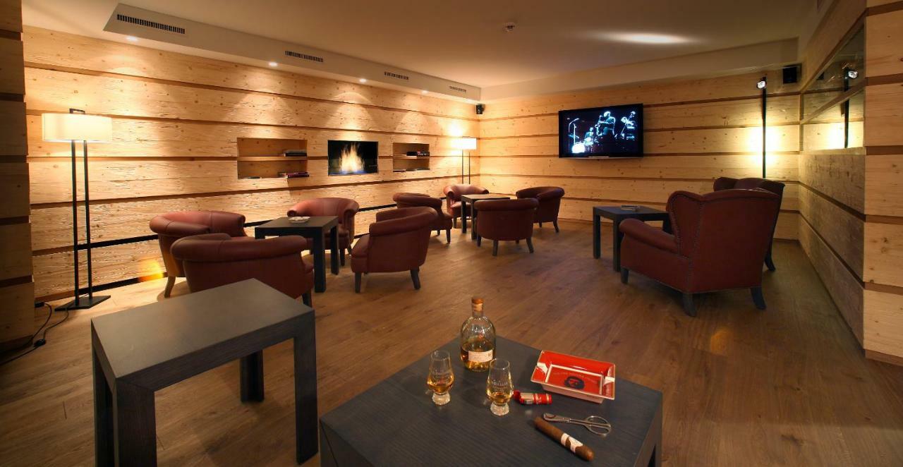 Bernerhof Swiss Quality Hotel Гстаад Екстериор снимка